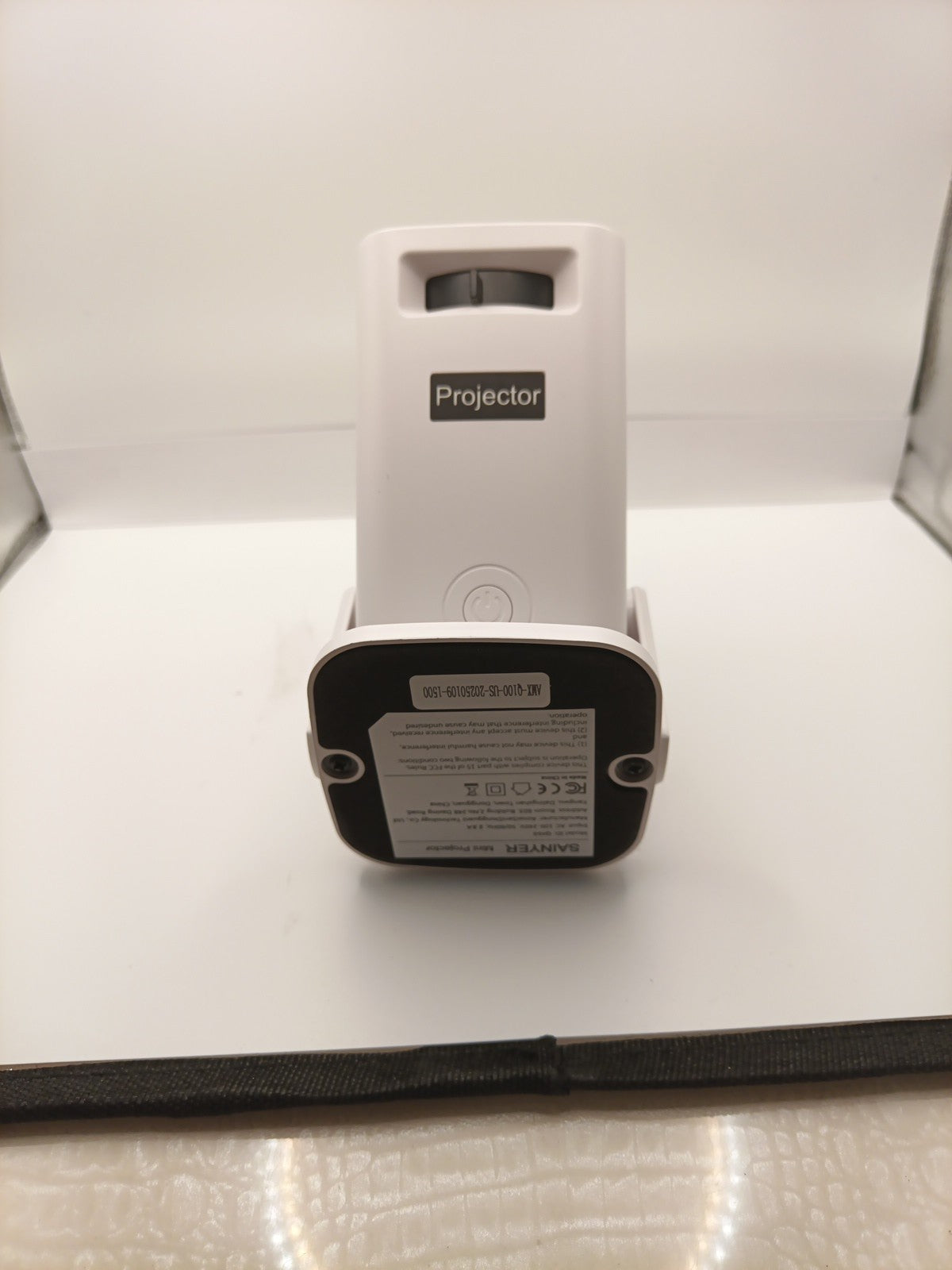 NEW Projector Multimedia Ultra HD High Dynamic Range Smart Portable HY3007