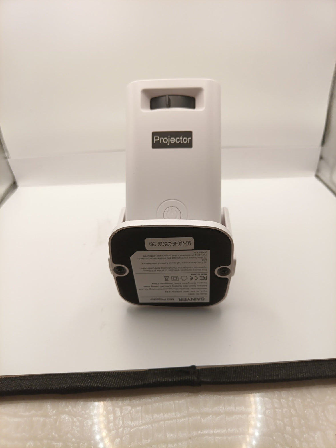 NEW Projector Multimedia Ultra HD High Dynamic Range Smart Portable HY3007