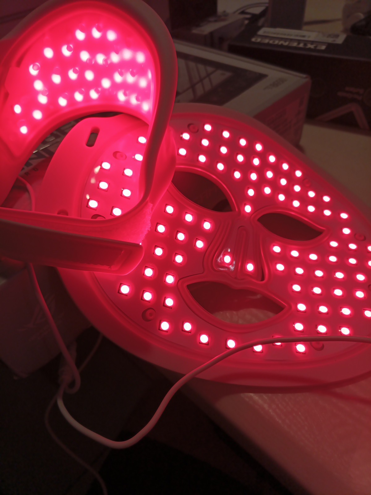 Skin Rejuve Beauty Device iFae Light Therapy for Face And Nec, Multi Color Light9