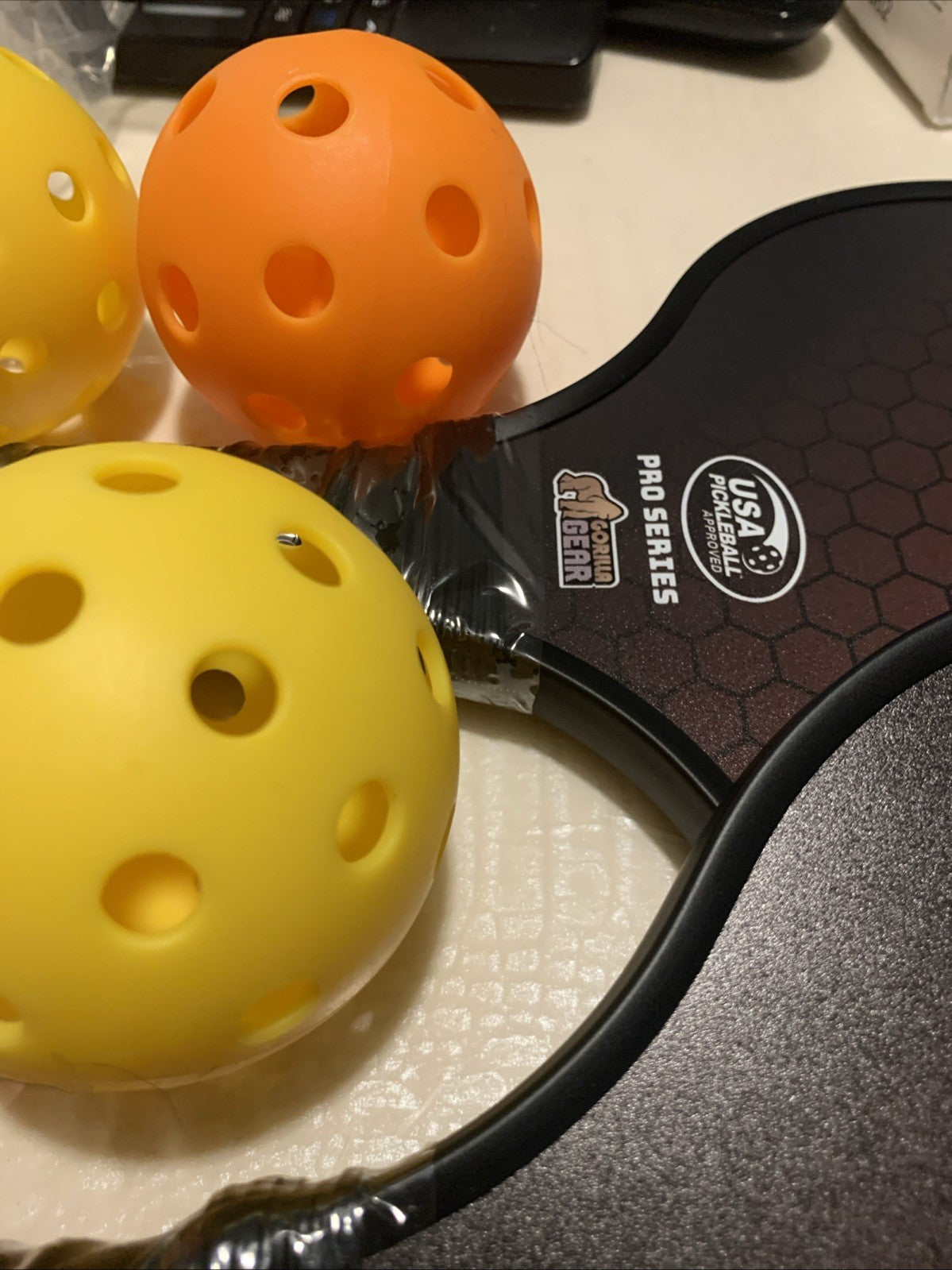 NEW Gorilla Gear USAPA Pickleball Set, Fiberglass 2 Paddles 4 Balls 1 Bag Black5