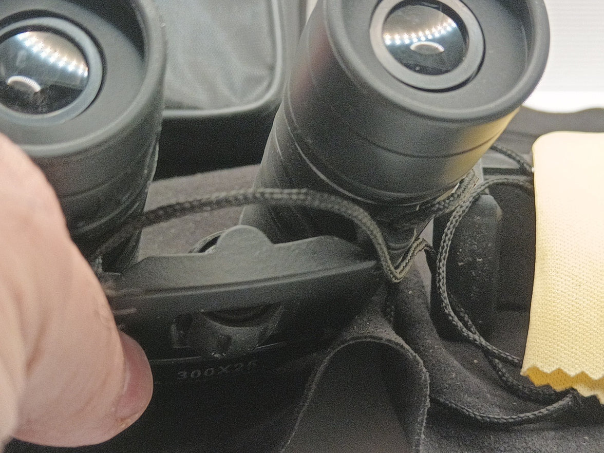 Folding Roof Prism Binoculars Item#9404