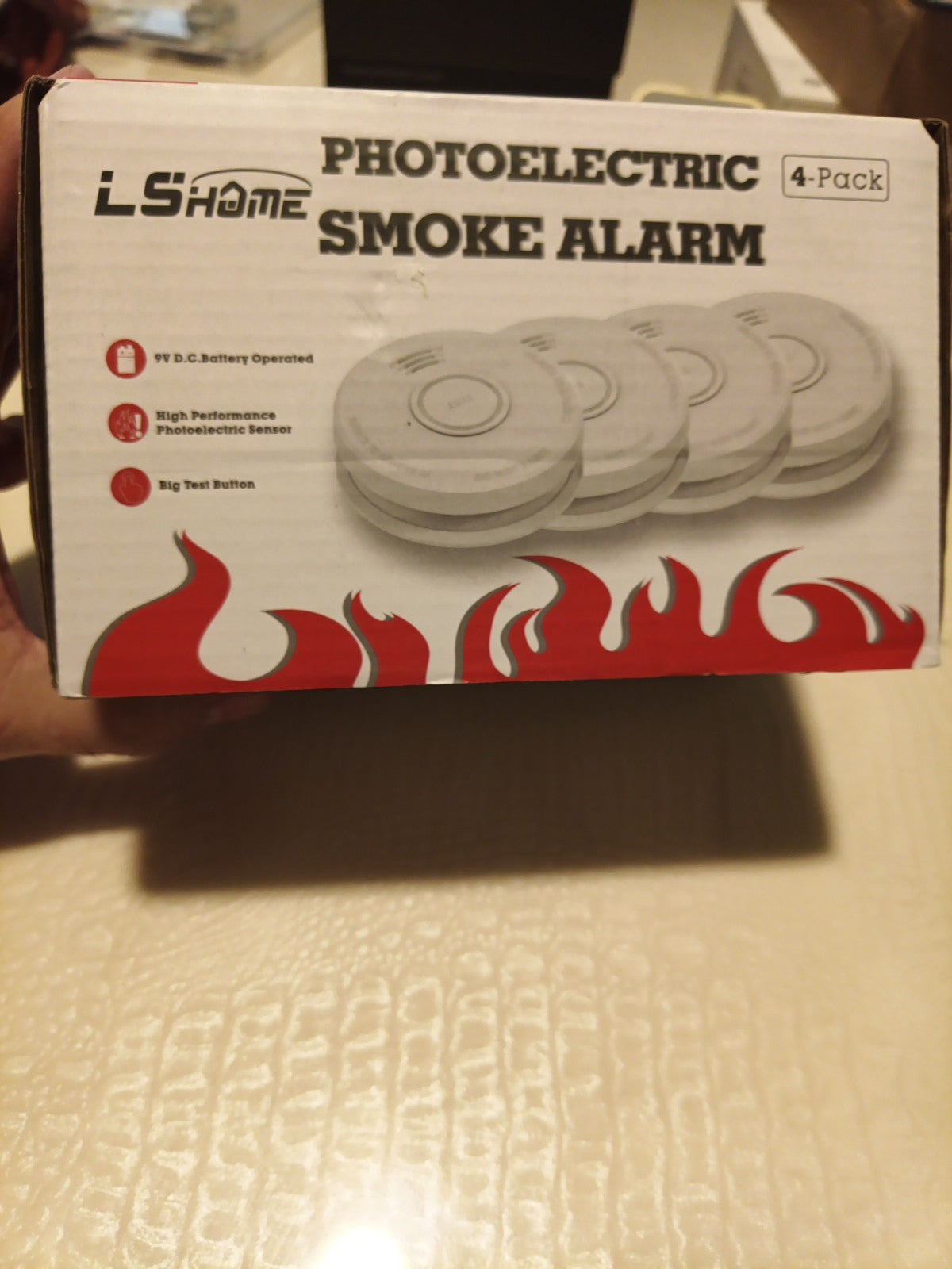 LS Home Smoke Alarm 4 Pack Photoelectric Fire Detector 9V Battery Open Box New0