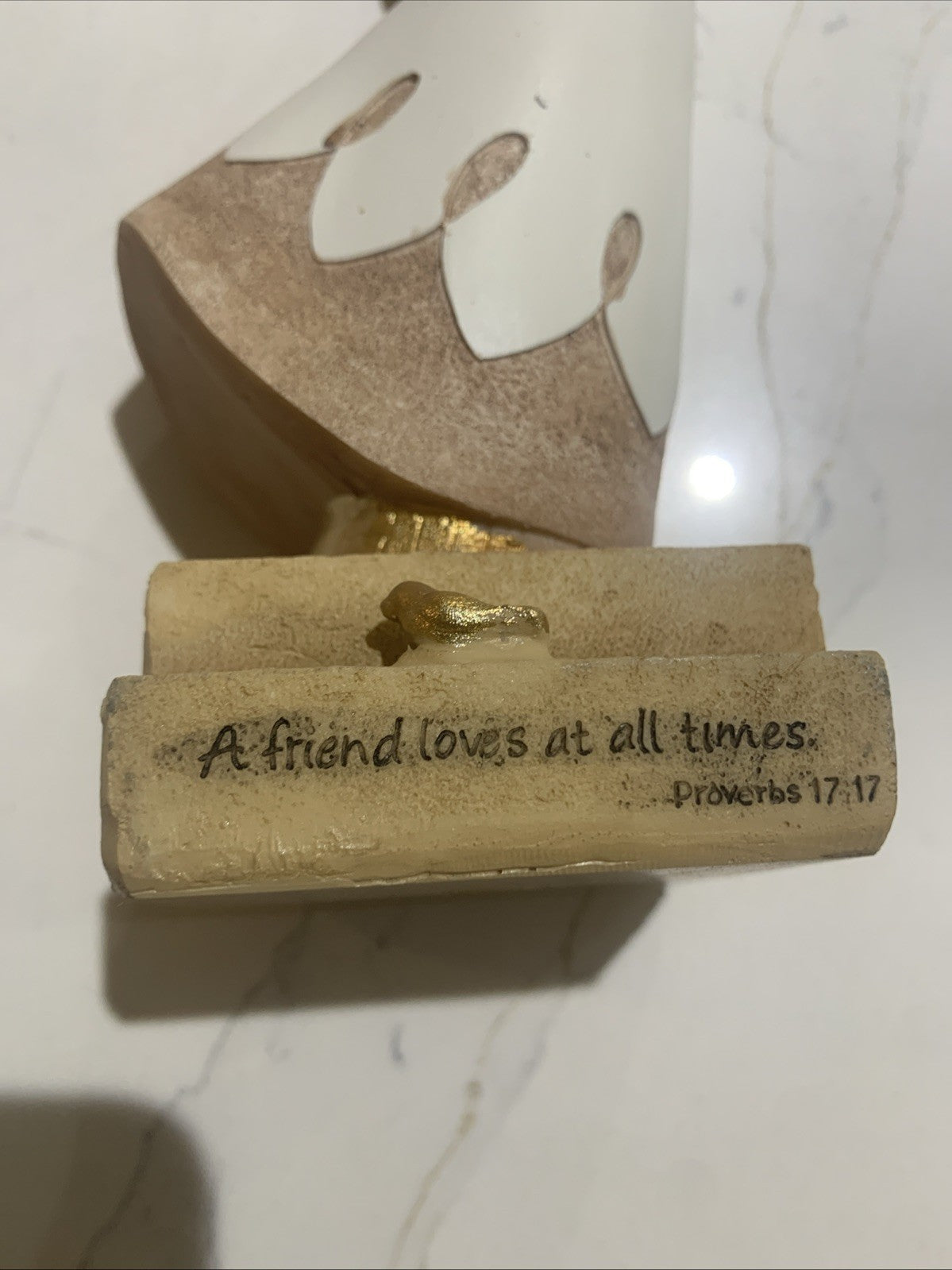 Enesco-Legacy of Love - Friend Flowers Figurine - 40247081